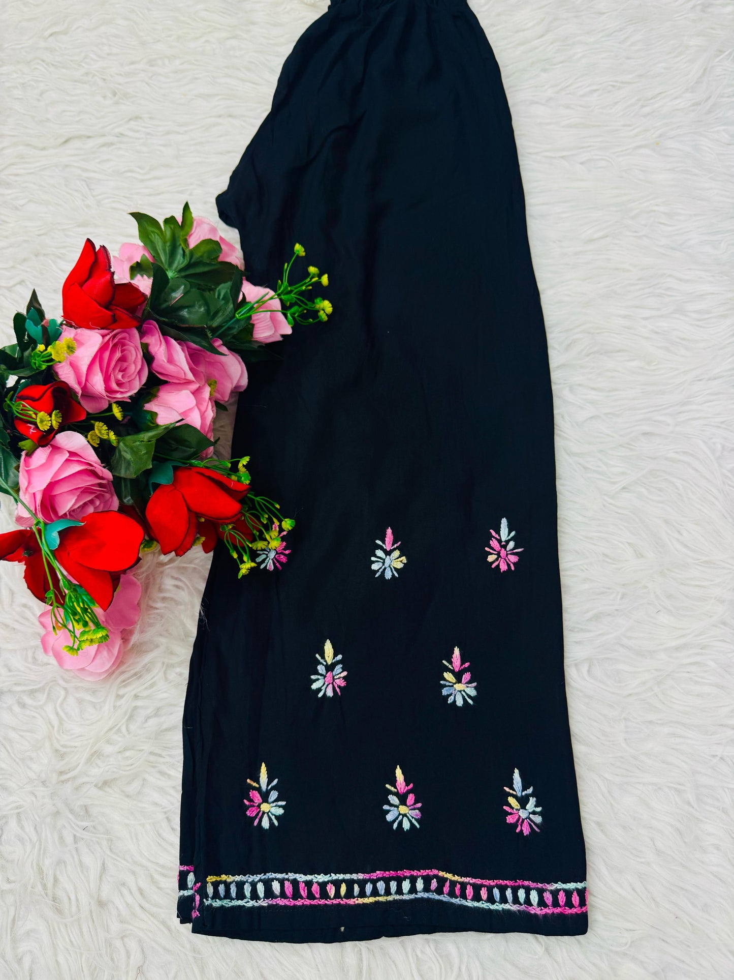 Reeva Heavy Chikankari kurti n plaazo