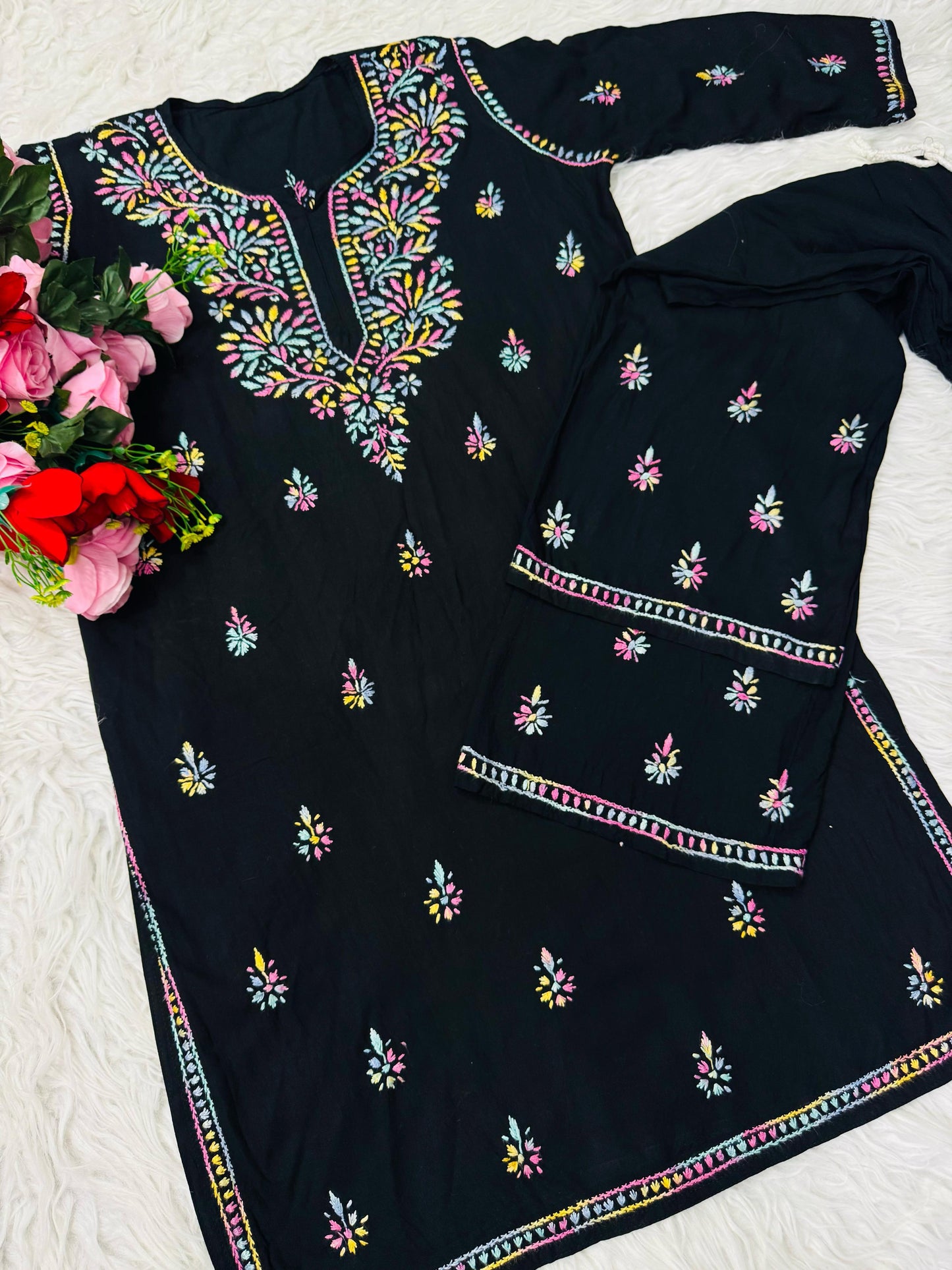 Reeva Heavy Chikankari kurti n plaazo