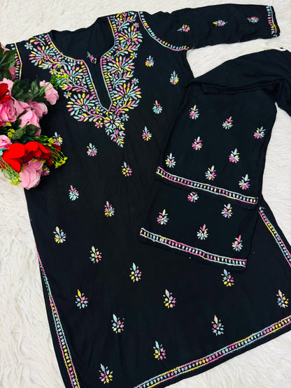 Reeva Heavy Chikankari kurti n plaazo