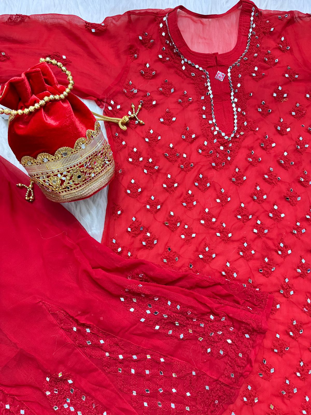 Kareema lucknowi chikankari 5 piece set with free velvet potli bag